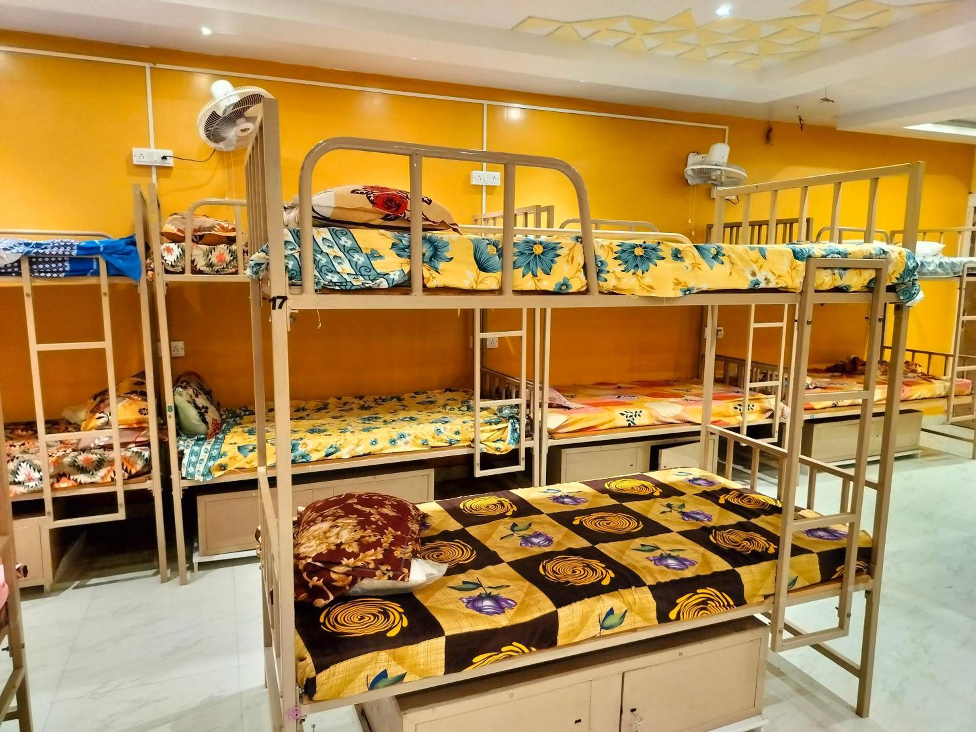 Sri Durga Jatri Nibasa Hostel Brahmapur Ngoại thất bức ảnh