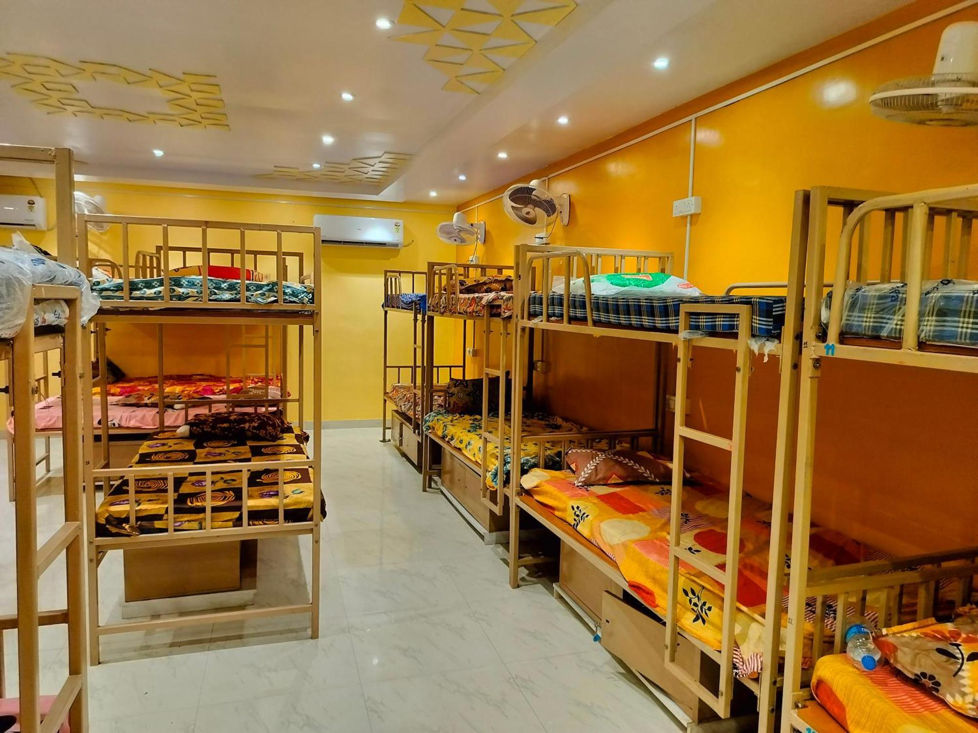 Sri Durga Jatri Nibasa Hostel Brahmapur Ngoại thất bức ảnh