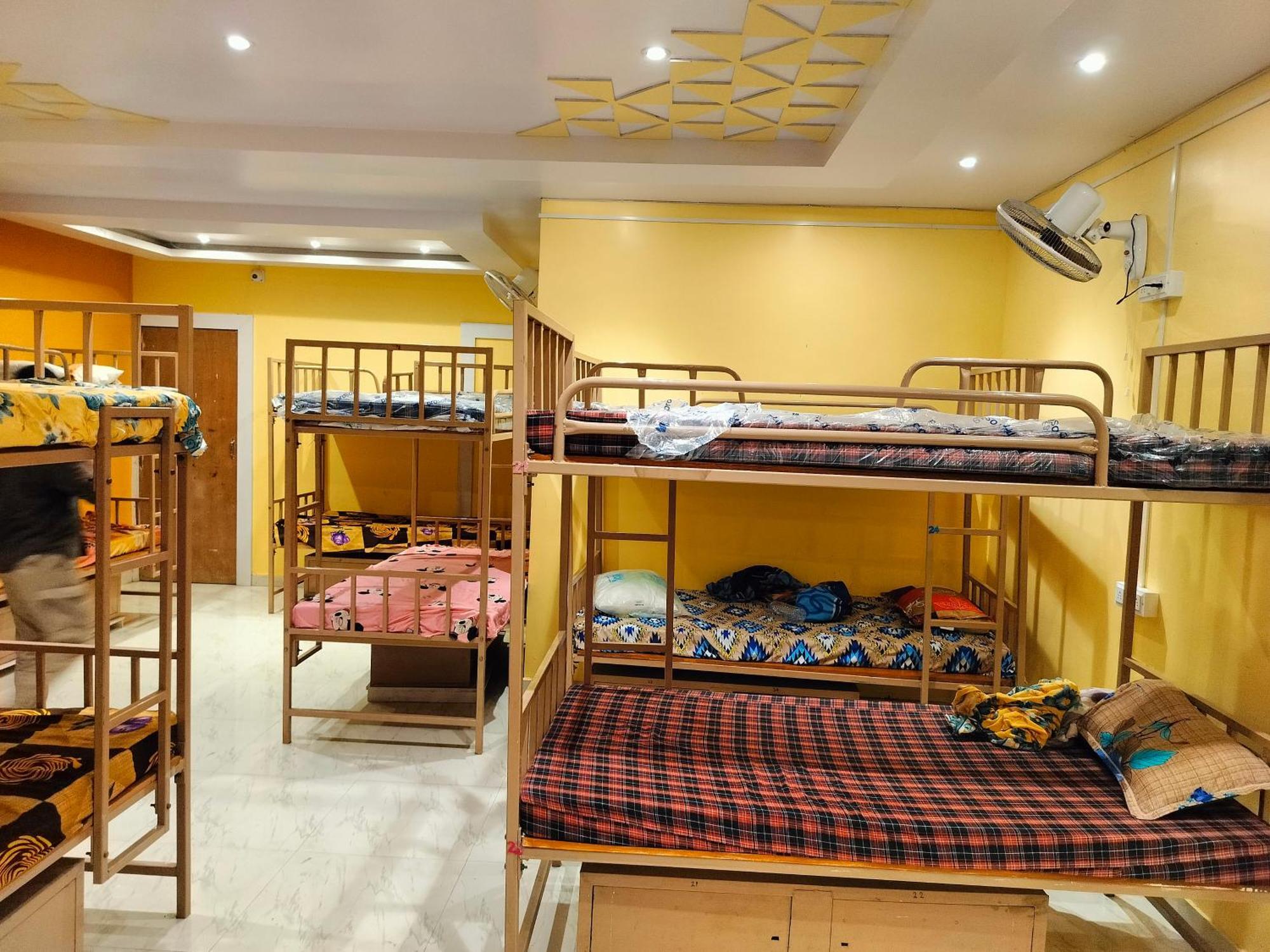 Sri Durga Jatri Nibasa Hostel Brahmapur Ngoại thất bức ảnh